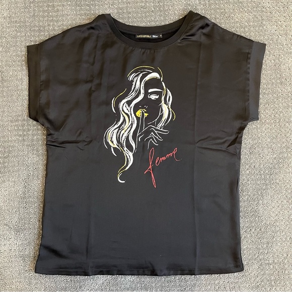 Black T-Shirt with Graphics - Picture 4 of 4